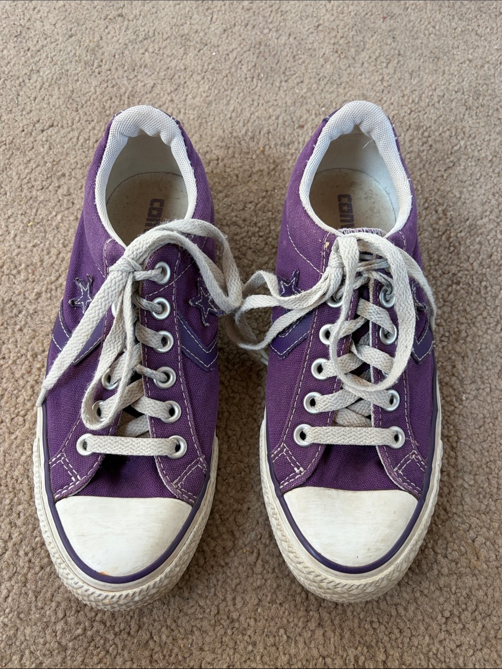 Converse Purple Sneakers With Stars - Picture 1 of 3